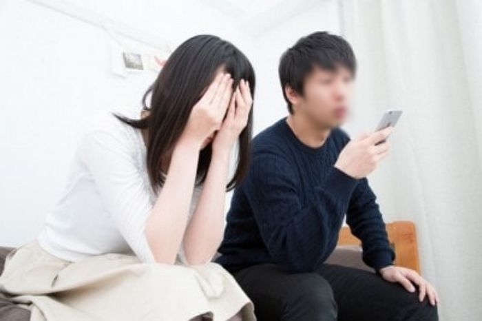 자기 아기 낙태하고 14kg 쪄버린 여친 버리고 전여친과 바람 피워 환승이별 한 남성