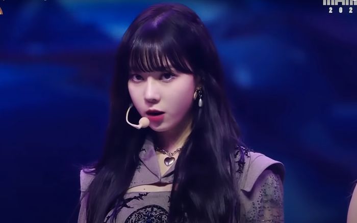 ‘긴 생머리’ 변신 후 청초한 인형 미모로 팬들 홀린 ‘2021 MAMA’ 에스파 윈터 (영상)