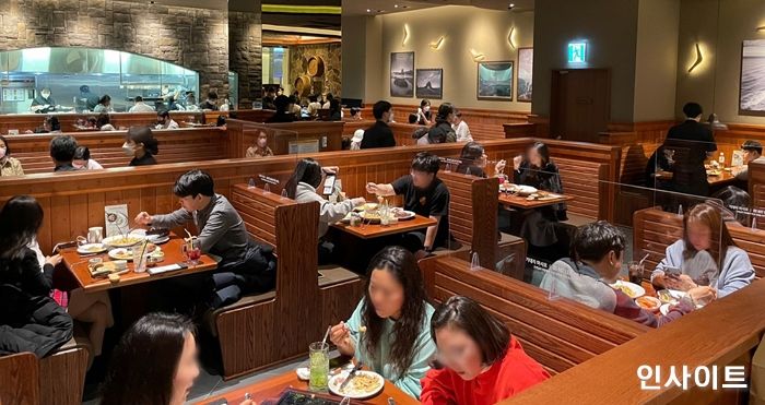 아웃백, bhc 인수 후 첫 오픈한 ‘하남 스타필드점’ 문전성시