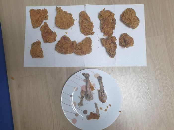 치킨 날개 몰래 빼먹은 배달 라이더 ‘조각모음’ 해서 잡아낸 발골장인