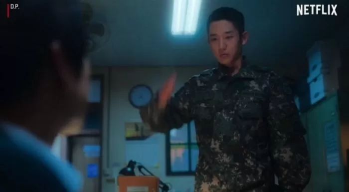 ROTC 출신 소대장이 지방대 나왔다고 하니 무시하는 요즘 군대 병사들