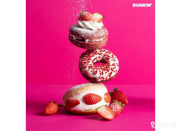 던킨, 크리스마스 감성 물씬 나는 ‘레드벨벳 도넛’ 던킨 라이브 한정 판매