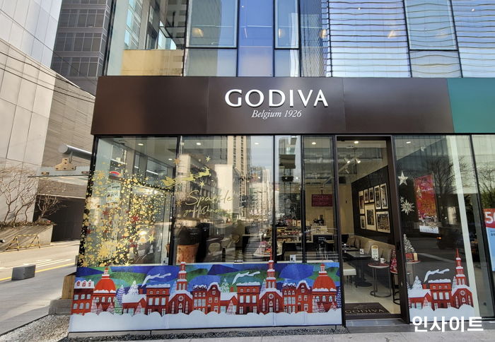 고디바 삼성타운점, 프리미엄 스토어로 리뉴얼 오픈