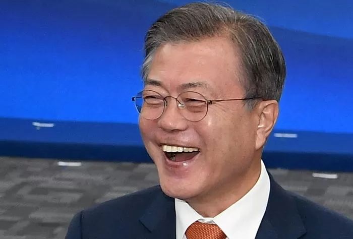 문 대통령, 내년 5월 퇴임 후 매달 ‘1400만원’ 연금 받는다