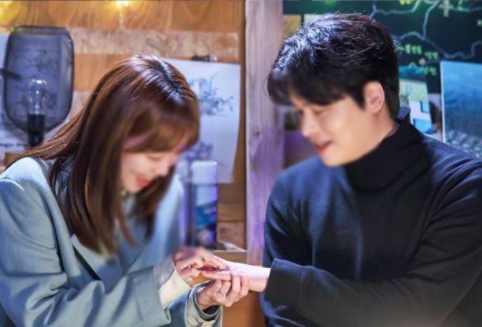 “프로포즈 받아준 여친이 7천만원 빚이 있다고 고백했습니다”
