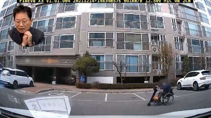 “전동킥보드와 휠체어가 합쳐졌다”...한문철 변호사도 처음 본다는 이색 교통수단