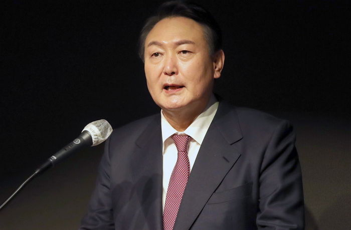 ‘역대급 비호감 대선’...국민 10명 중 6명 “대선후보 교체 원한다”