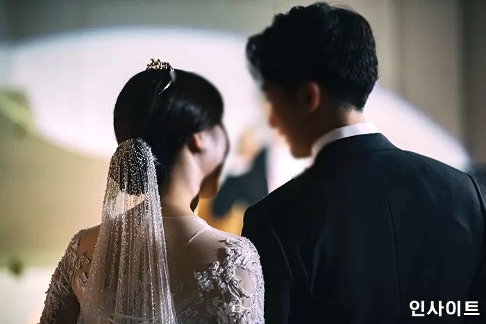 ‘코시국’ 결혼식, 식사 대신 받는 답례품 준비는 “필수다 vs 안해도 돼”