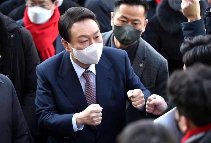 윤석열 “‘문재명’ 세력에 맞서겠다...무릎 꿇느니 서서 죽을 것”