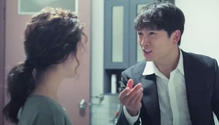 “아내가 회사 ‘복지포인트’로 저 몰래 명품 가방을 사 배신감이 듭니다”