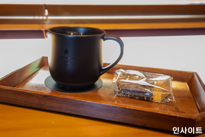 스타벅스, 8년만에 아메리카노 가격 인상 검토...원두 가격 10년만에 최고치