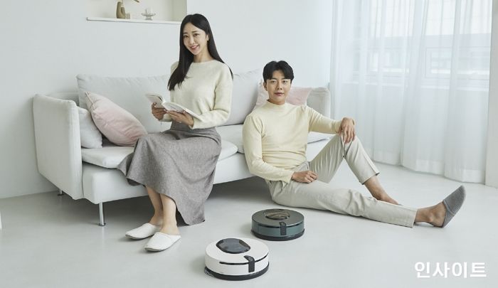 LG전자, 물걸레 전용 로봇청소기 ‘코드제로 M9 오브제컬렉션’ 출시