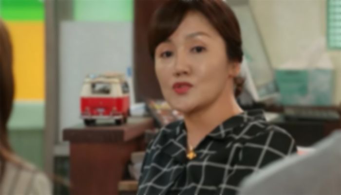 “우리 아기 다칠 뻔”...카페 컵 깨놓고 ‘트라우마’ 생겼다며 사장에 치료비 요구한 손님