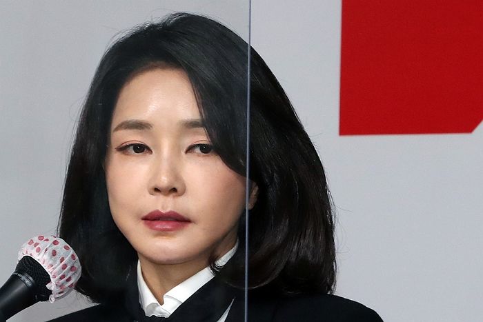 “나는 후보, 인터뷰 안돼. 차라리 오빠 만나 물어봐라”...김건희 녹취록 추가 공개