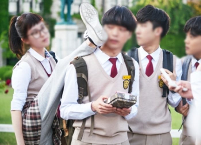 성기 걷어차는 여학생 참다못해 폭행한 아들이 혼내는 엄마한테 대들면서 한 말