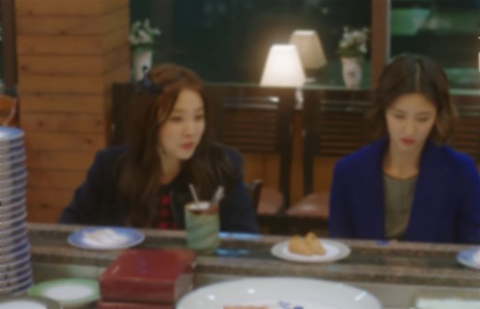 ‘육사시미+연어’만 쏙쏙 골라먹는 손님들 예의 없다며 쫓아낸 ‘무한리필 초밥집’ 사장님