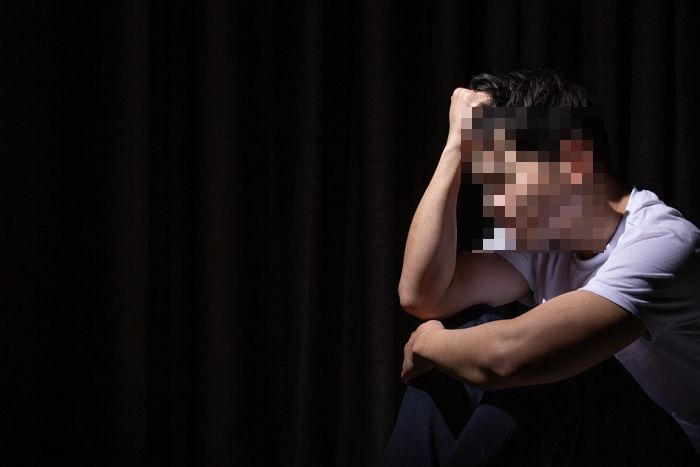 디씨 정모 나가서 ‘벌레같이 생겼다’ 말 듣고 3년째 방에 숨어사는 ‘모쏠남’의 호소