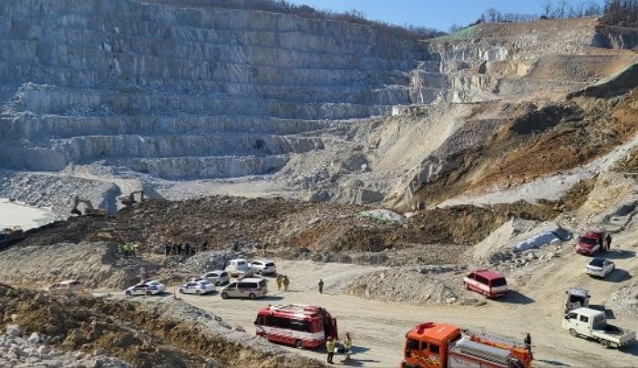 3명 매몰 ‘양주 석산 붕괴사고’ 20대 남성 1명 발견...사망 추정