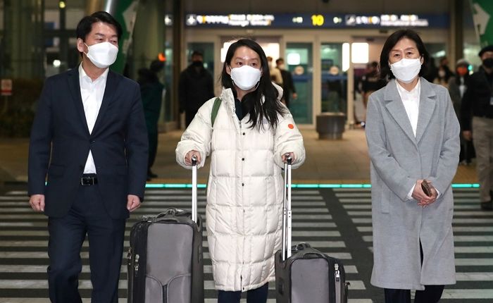 ‘의사 집안’ 안철수 가족, 설 연휴 코로나 확진자 폭증하자 ‘의료 봉사’ 결정