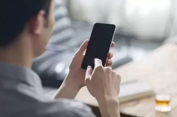 “남자가 쓰던 건 싫다”...중고폰 주인 ‘성별’ 묻더니 거래 취소한 ‘당근마켓 빌런’