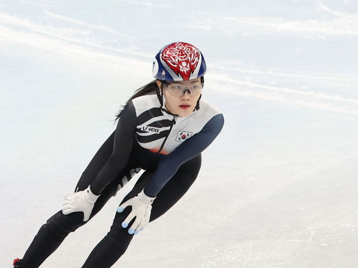 이유빈, 쇼트트랙 여자 1500m 결승 진출...김아랑 아쉽게 진출 실패