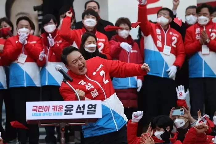 “윤석열 어퍼컷은 문재인 대통령에 대한 보복 표현”...민주당 의원 강력 비판