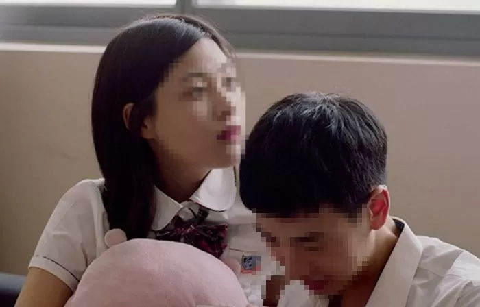 18살 여동생 방에서 콘돔 발견한 언니...“부모님한테 말해야 한다vs사생활일 뿐”