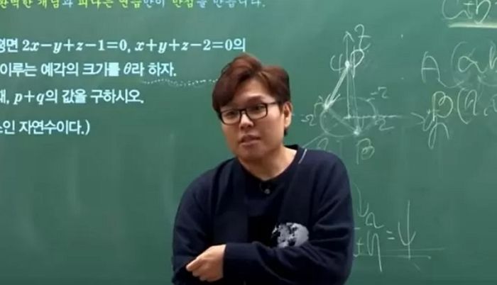 파란색 옷 입고 ‘투표 인증샷’ 남겼다가 욕먹은 1타 강사 정승제의 ‘해명’