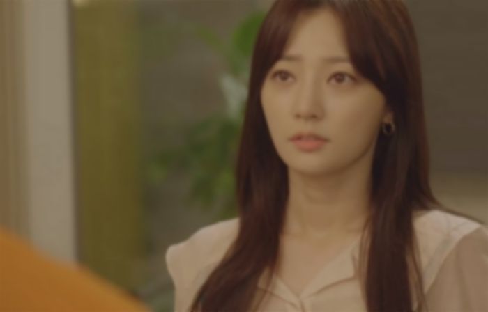 “남친이 자기가 사준 구찌 가방 들고 나갈때마다 ‘감사 인사’ 시켜요”