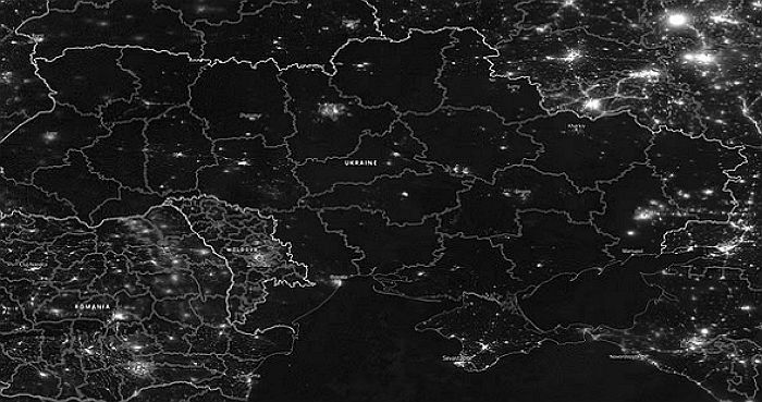 러시아 침공 후 전기 다 끊겨 ‘암흑’에 빠진 우크라이나 위성 사진