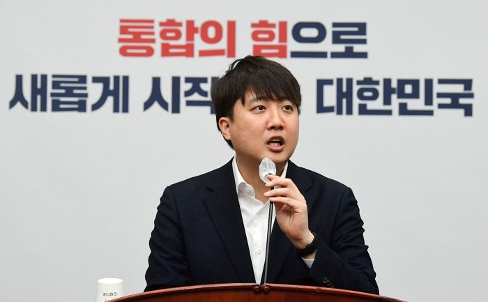 이대녀 표심 잃고 초박빙 선거 치르자 ‘이준석 책임론’ 나오는 국민의힘 내부상황