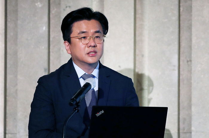 이재갑 “독감도 하루 40만 명이면 의료 붕괴…정부 말장난 그만하라”