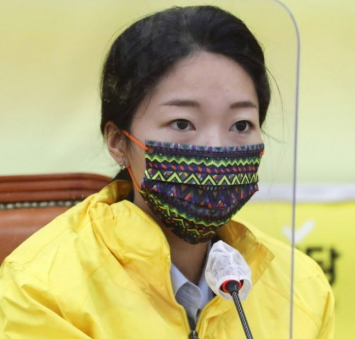 윤석열 ‘여가부 폐지’ 공약 비판한 20대 청년정의당 대표 ‘갑질’ 논란 터져 사퇴