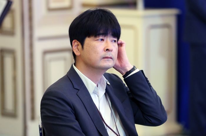 탁현민 “尹, 청와대 안 쓸거면 그냥 우리가 쓰면 안 되나”