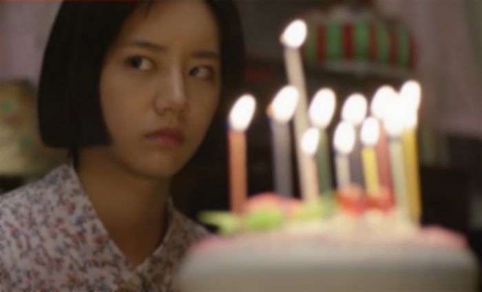 “친구가 생일날 먹다 남은 케이크를 선물로 줬습니다”