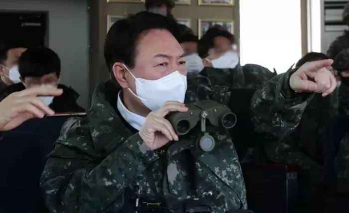 군인 월급 200만원 준다니까 “나도 군대 가겠다”는 여초 커뮤 회원들