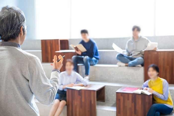 경희대 온라인수업서 마오쩌둥 비판하자 中 유학생들이 중국어로 쓴 채팅 번역 내용