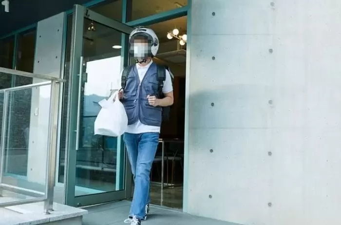 배달비 1500원 더 비싸 컴플레인 걸었던 남성이 사장과 전화 통화 후 오히려 사과한 이유