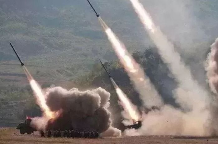 합참 “北, 서해상 방사포 추정 발사체 4발 발사”