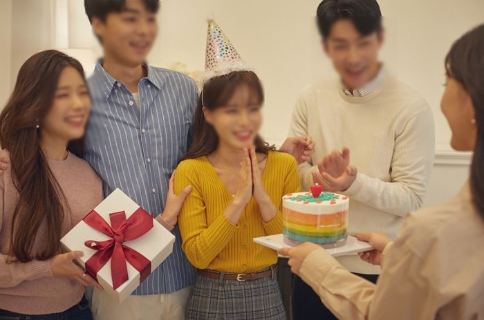 호불호 갈린다는 카톡 ‘생일 알림’...“챙길 수 있어 좋다 vs 왕부담이다”