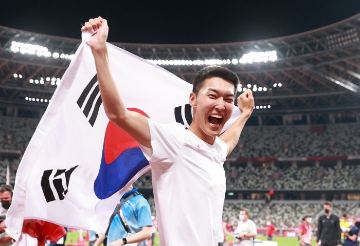 우상혁, 한국인 최초 세계 실내 육상선수권 ‘우승’