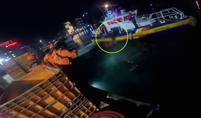 부산 자갈치시장 선착장서 다투다 물에 빠진 남녀 2명, 가까스로 구조 (영상)