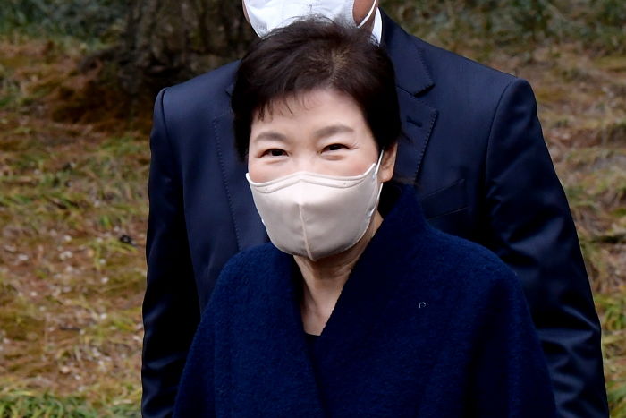 尹 당선인 “박근혜 전 대통령 찾아뵙겠다...취임식 당연히 초청”