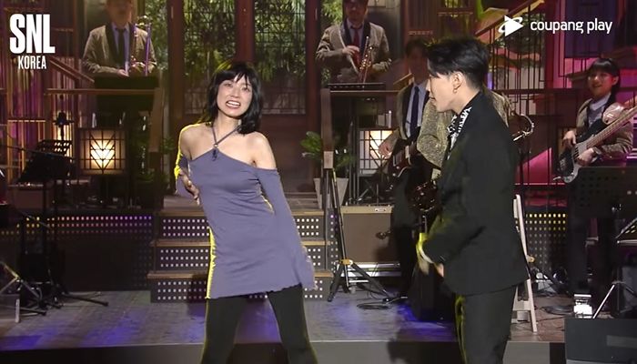 아이유 아닌 ‘아니유’ 안영미와 박재범이 펼친 SNL 속 19금 ‘가나다라’ 무대 (영상)