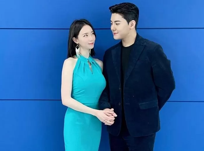 LCK 이정현 아나운서, 프로게이머 출신 손오천과 공개 연애...“영업 당했다”