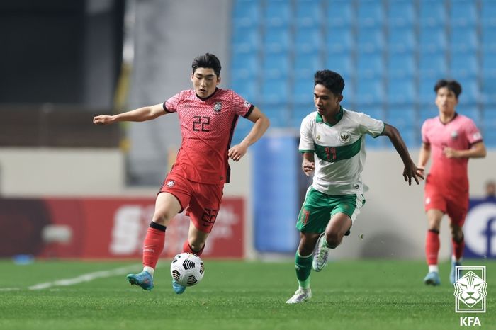 한국 VS UAE 전반 종료...양팀 득점 없이 0대 0