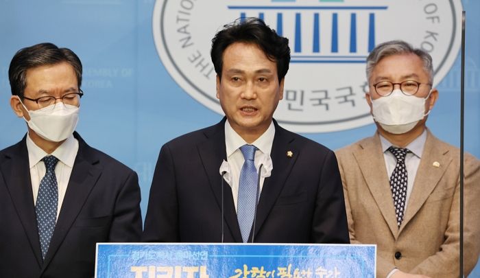 민주당 안민석 “‘개딸’ ‘양아들’에도 지방선거 경선 투표권 주자”