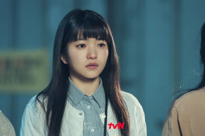 ‘33살’ 김태리 “살면서 누군가 좋아해본 적 없다...사랑에 빠진 희도 부러워”