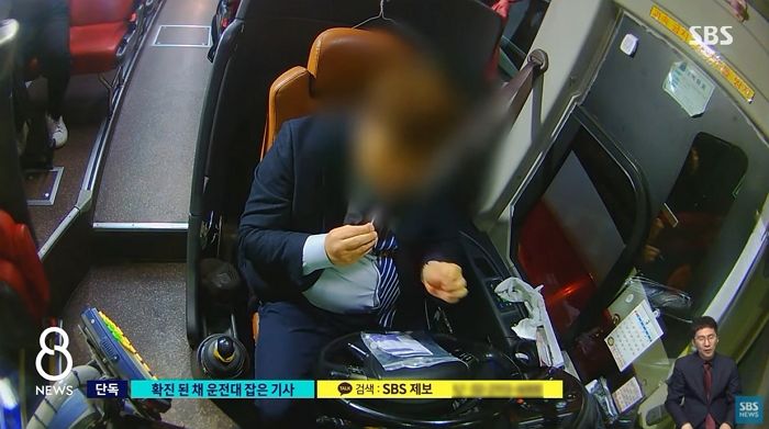 코로나 ‘양성’ 떴다는 운전기사 계속해서 운행시킨 버스 회사 (영상)