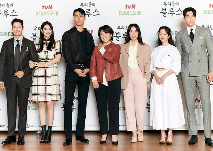 ‘우리들의 블루스’ 같이 출연하며 공식석상도 함께 나온 ‘8년’차 신민아♥김우빈 커플